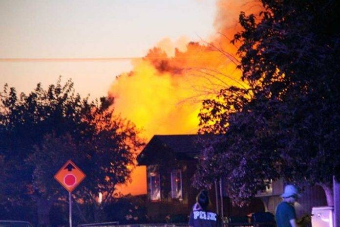 El temblor de este viernes desató incendios en California