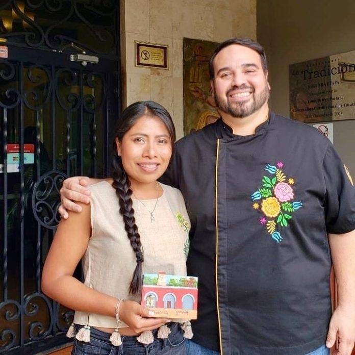 Yalitza con el chef David Cetina