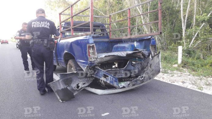 En esta camioneta iban el menor y el adulto que salieron volando