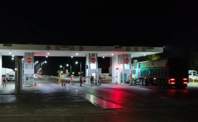 Entrada del API de Progreso, donde se espera recibir al pasajero del Marella Explorer II. (Gerardo Keb)