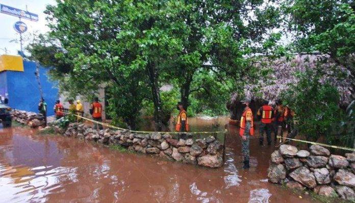 Las labores de rescate y ayuda en general a los damnificados por 