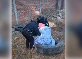 Abandonan a abue en terreno baldío y en medio del frío