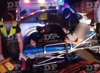 Prensadas en la Mérida-Motul; ambas mujeres están graves