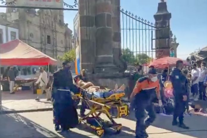 Fraile es atacado dentro de la iglesia, hay un detenido (Fotografía: Alerta Jalisco)