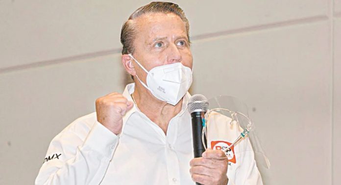 alfredo adame vinculado proceso