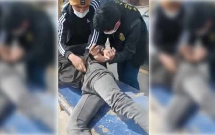 Momento del arresto del asesino confeso