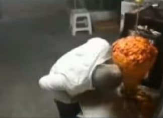 Le da ‘piadosa’ mordida a ‘trompo de carne’ en taquería (video)