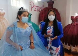 Tienda dio increíble regalo a chavita que perdió en autobús el vestido para su fiesta de XV
