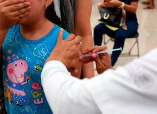 AMLO anuncia vacunación universal de niños y niñas de 5 a 14 años para después de abril