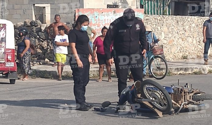 Trascendió que la persona que guiaba el Passat llevaba cervezas consigo. Los tres lesionados fueron llevados a la clínica del IMSS de Motul.