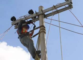 Un empleado de la CFE electrocutado fue la causa del apagón en gran parte de la Península de Yucatán