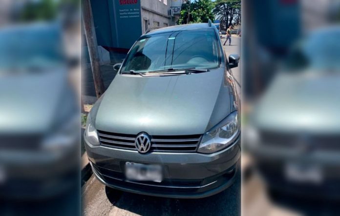 Este el vehículo que trató de asaltar el muchacho que acabó muerto.