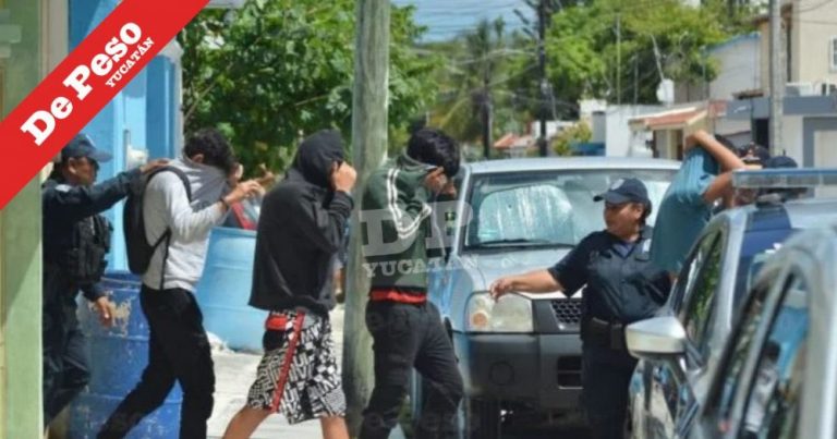Rescatan en predio de Cozumel a 5 menores; arrestan a dos hombres