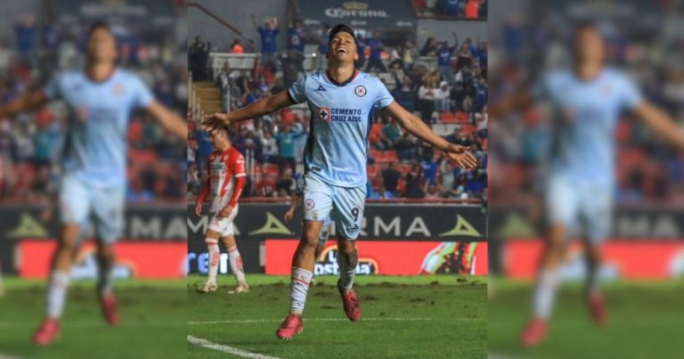 Ángel Sepúlveda anota de chilena y marca triplete en triunfo de Cruz Azul (video) Ángel Sepúlveda anota de chilena y marca triplete en triunfo de Cruz Azul (video)