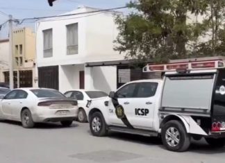 Hombres armados se llevan $100 mil en joyería al asaltar vivienda en Nuevo León (VIDEO)