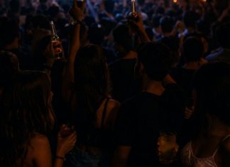 Escándalo por presunta fiesta clandestina de universitarios en Mérida
