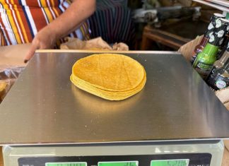 Yucatecos, de los que más cara pagan la tortilla en todo el país