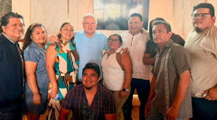 Rafa Marín se reúne con representantes de distintos sectores en Playa del Carmen