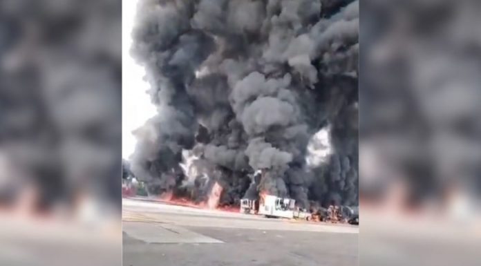 Impresionante choque múltiple y explosión en caseta (VIDEOS)