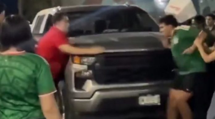 Arrollan a varias personas que celebraban triunfo de México en el Mundial (VIDEOS)