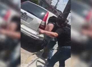 Madre de ladrón fue a rescatarlo…pero antes le dio tremenda tunda viral (video)