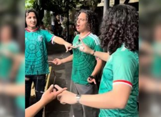 Dan año gratis de pizza a quien más se parezca a Memo Ochoa (VIDEO)