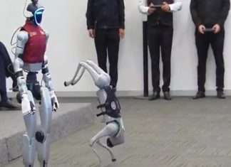 México estrena a sus ‘Robocops’: presenta la presidenta a CeCi y a K5 (VIDEO)
