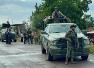 Asesinan a mujer a las puertas de su casa y frente a su familia