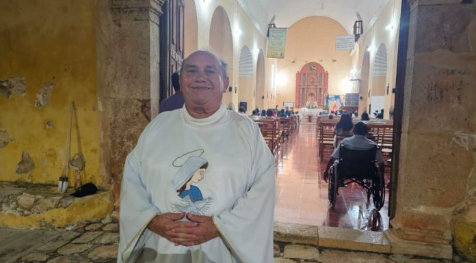 Como actores… Los santitos de Yucatán usan ‘dobles’